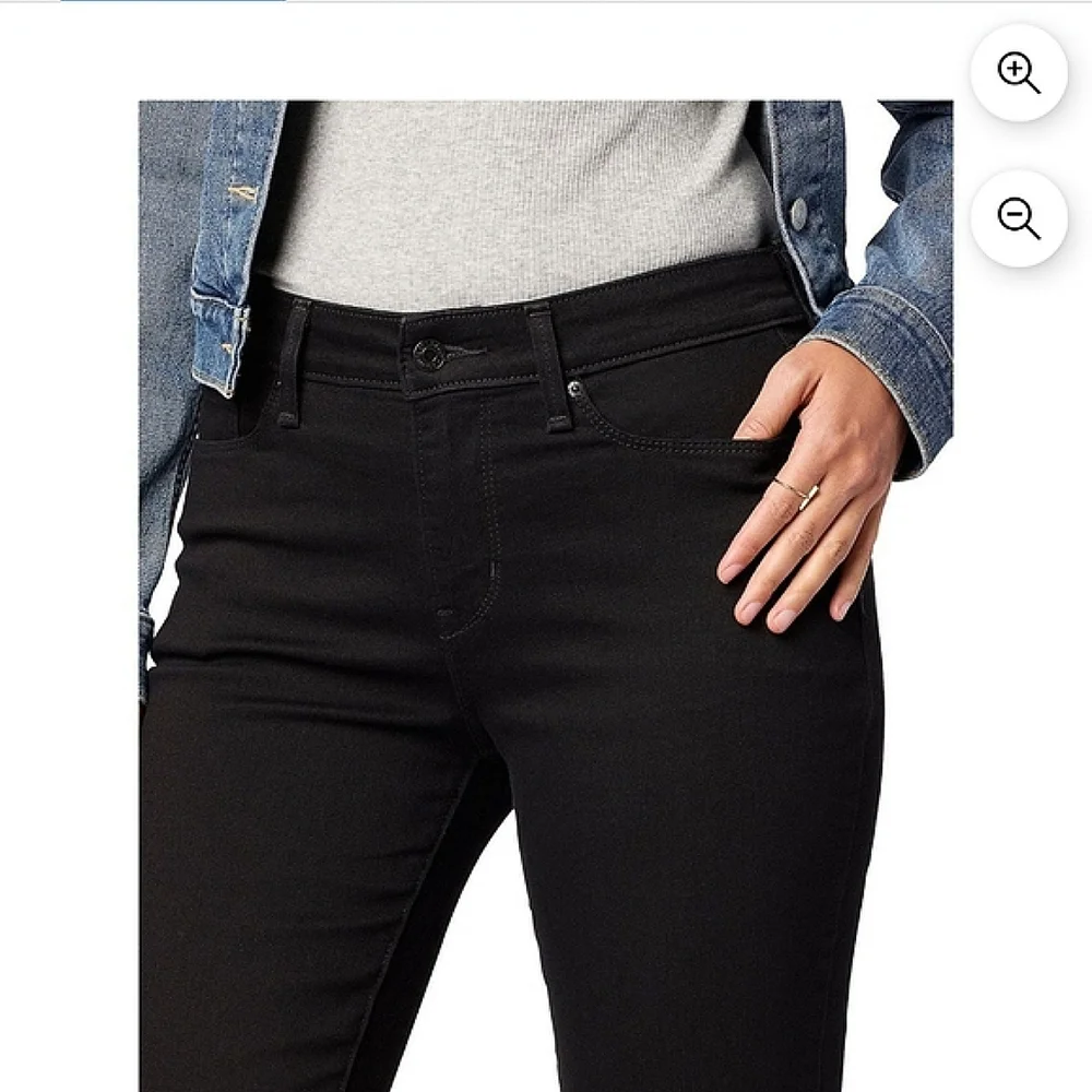 LEVIS Signature Mid Rise Bootcut Jeans - Picture 8 of 14